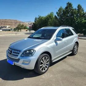 Mercedes-Benz ML350 2011