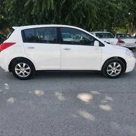 Nissan Versa 2010