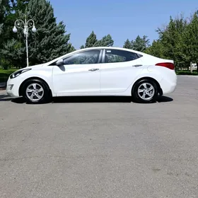 Hyundai Elantra 2013