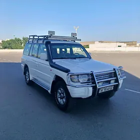 Mitsubishi Pajero 1998