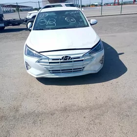 Hyundai Elantra 2019