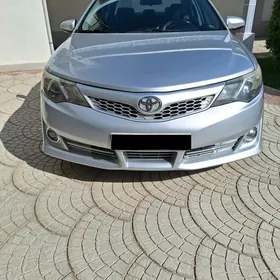 Toyota Camry 2014