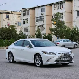 Lexus ES 350 2020