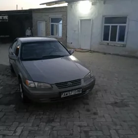 Toyota Camry 1999