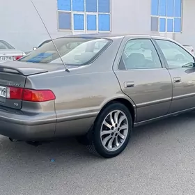 Toyota Camry 2000