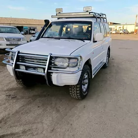 Mitsubishi Pajero 1998