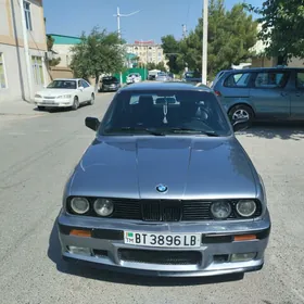 BMW 330 1990