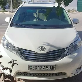 Toyota Sienna 2012