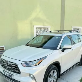 Toyota Highlander 2020