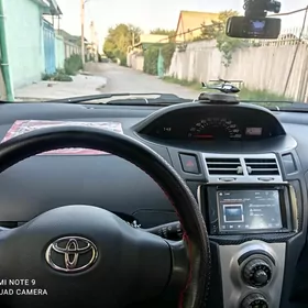 Toyota Yaris 2006