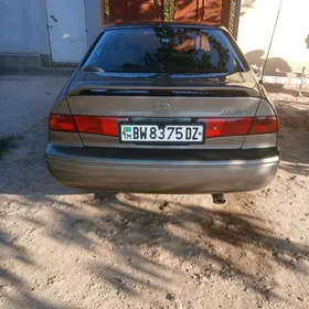 Toyota Camry 2000