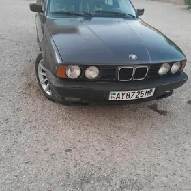 BMW 525 1990