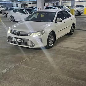 Toyota Camry 2015