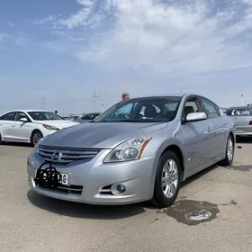 Nissan Altima 2010