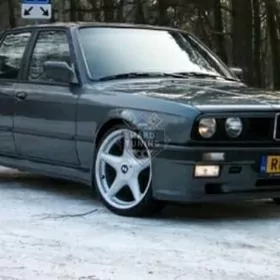 BMW E30 Diska pakryshka 17lik