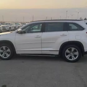 Toyota Highlander 2018