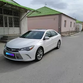 Toyota Camry 2015