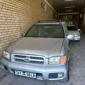 Nissan Pathfinder 2001