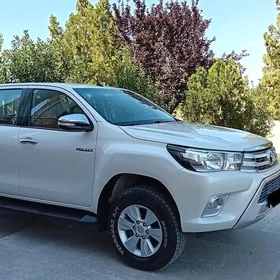 Toyota Hilux 2017