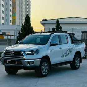 Toyota Hilux 2022