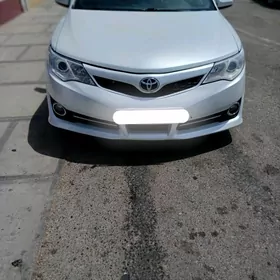 Toyota Camry 2012