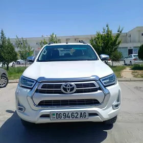 Toyota Hilux 2021