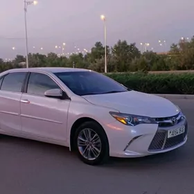 Toyota Camry 2016