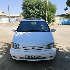 Toyota Sienna 2000