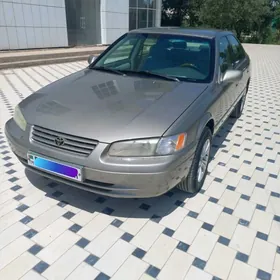 Toyota Camry 1999