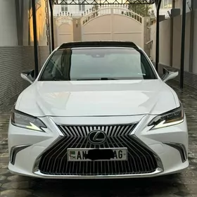 Lexus ES 350 2019