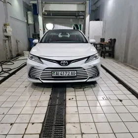 Toyota Camry 2018