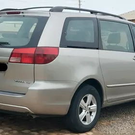 Toyota Sienna 2005