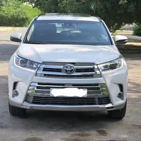 Toyota Highlander 2019