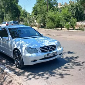 Mercedes-Benz C-Class 2001