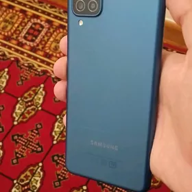 Samsung Galaxy A12