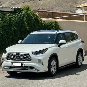 Toyota Highlander 2021