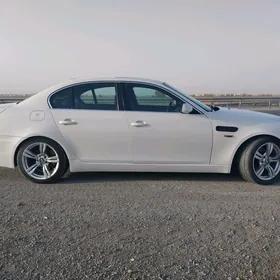 BMW E60 2004