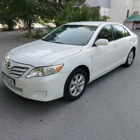 Toyota Camry 2011