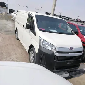 Toyota Hiace 2021