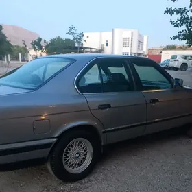 BMW E34 1990