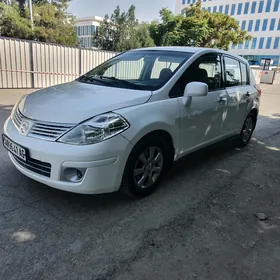 Nissan Versa 2010