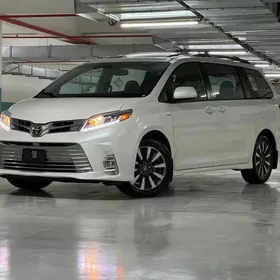 Toyota Sienna 2019