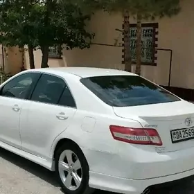 Toyota Camry 2010