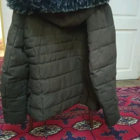 Зимняя куртка ношенная