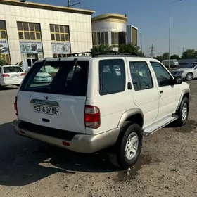 Nissan Pathfinder 1999