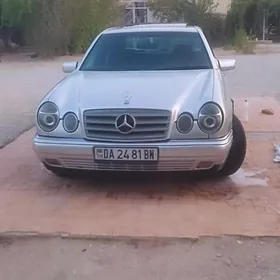 Mercedes-Benz E320 1997