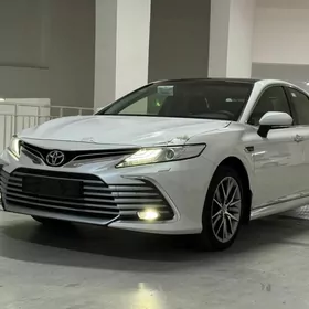 Toyota Camry 2023