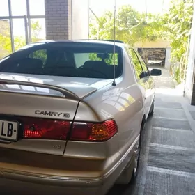 Toyota Camry 2001