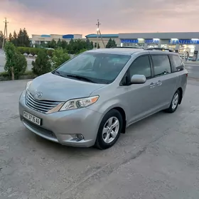 Toyota Sienna 2017