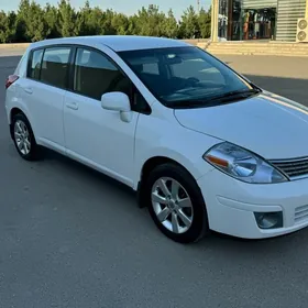 Nissan Versa 2010